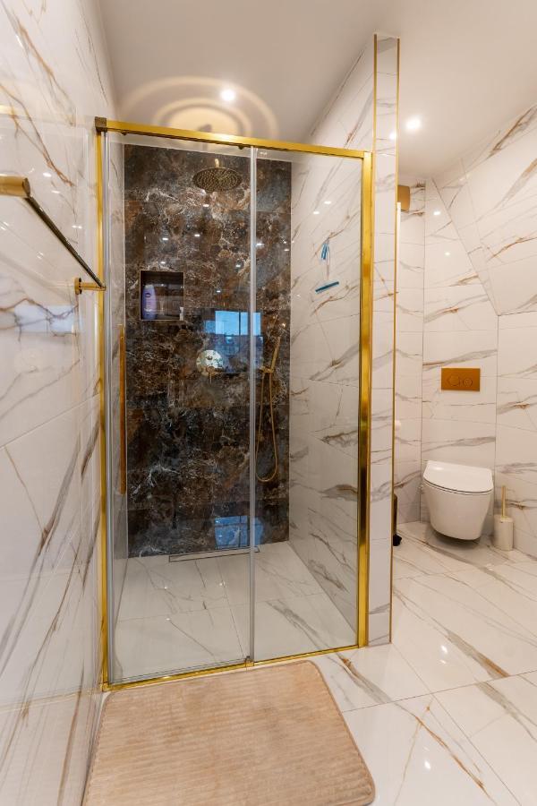 Apartament Zloty Jelonek - 4 Osobowy Na Placu Ratuszowym - Space Apart Jelenia Góra Esterno foto