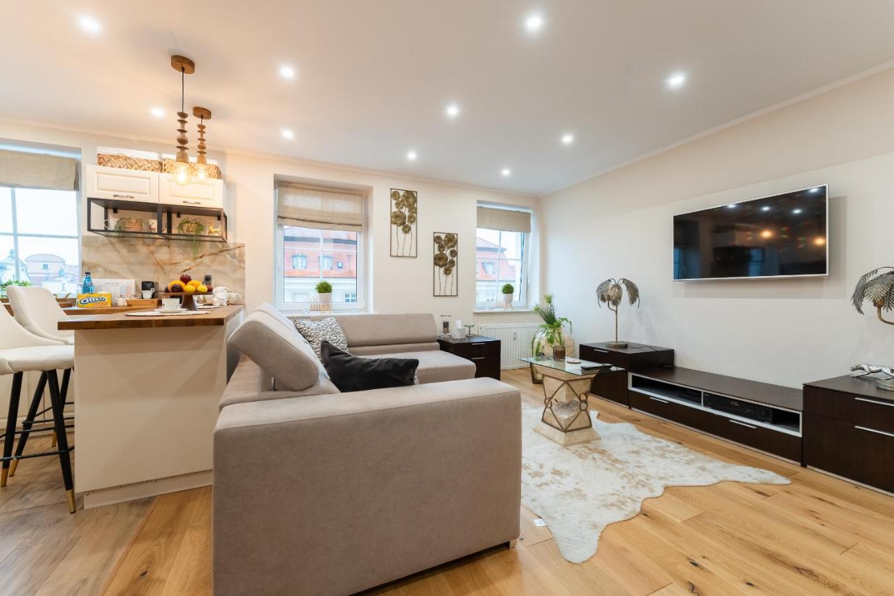 Apartament Zloty Jelonek - 4 Osobowy Na Placu Ratuszowym - Space Apart Jelenia Góra Esterno foto