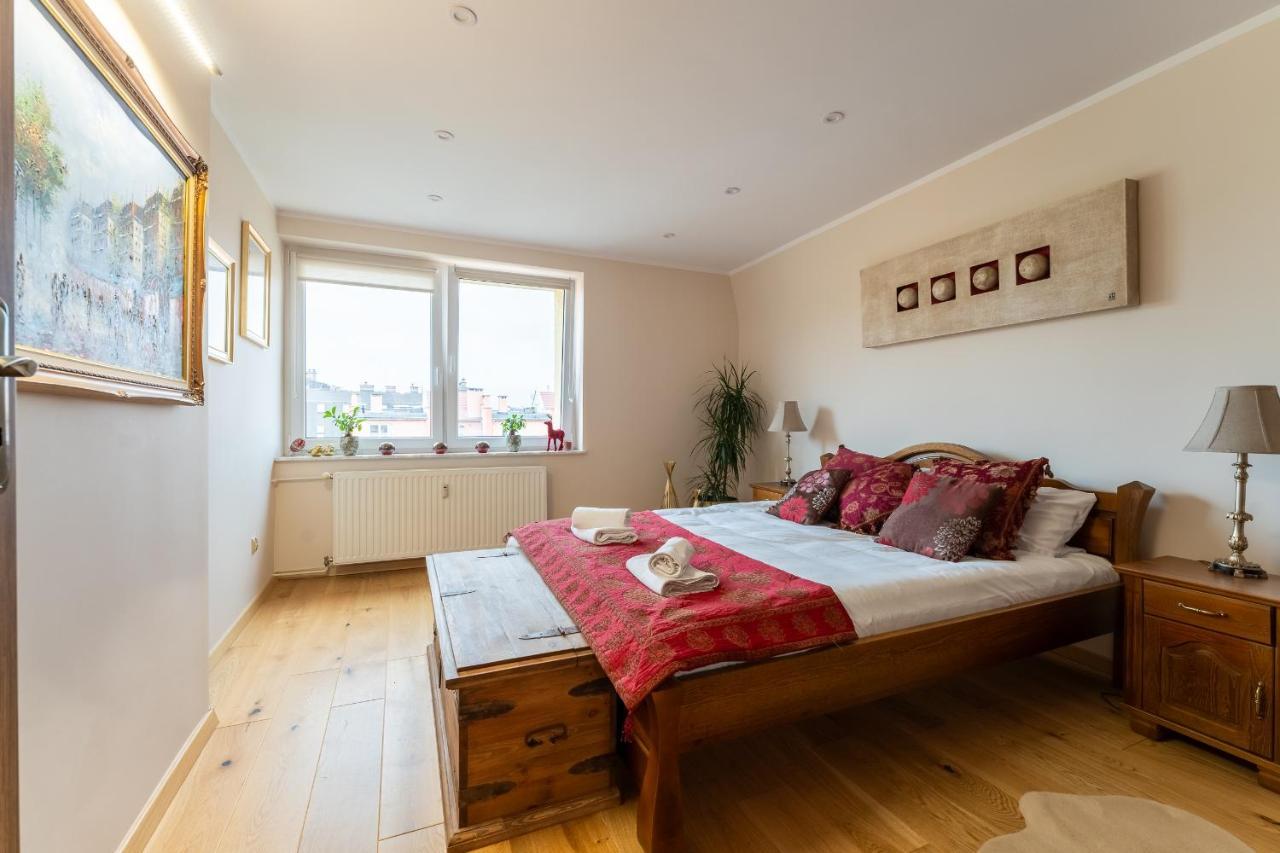 Apartament Zloty Jelonek - 4 Osobowy Na Placu Ratuszowym - Space Apart Jelenia Góra Esterno foto