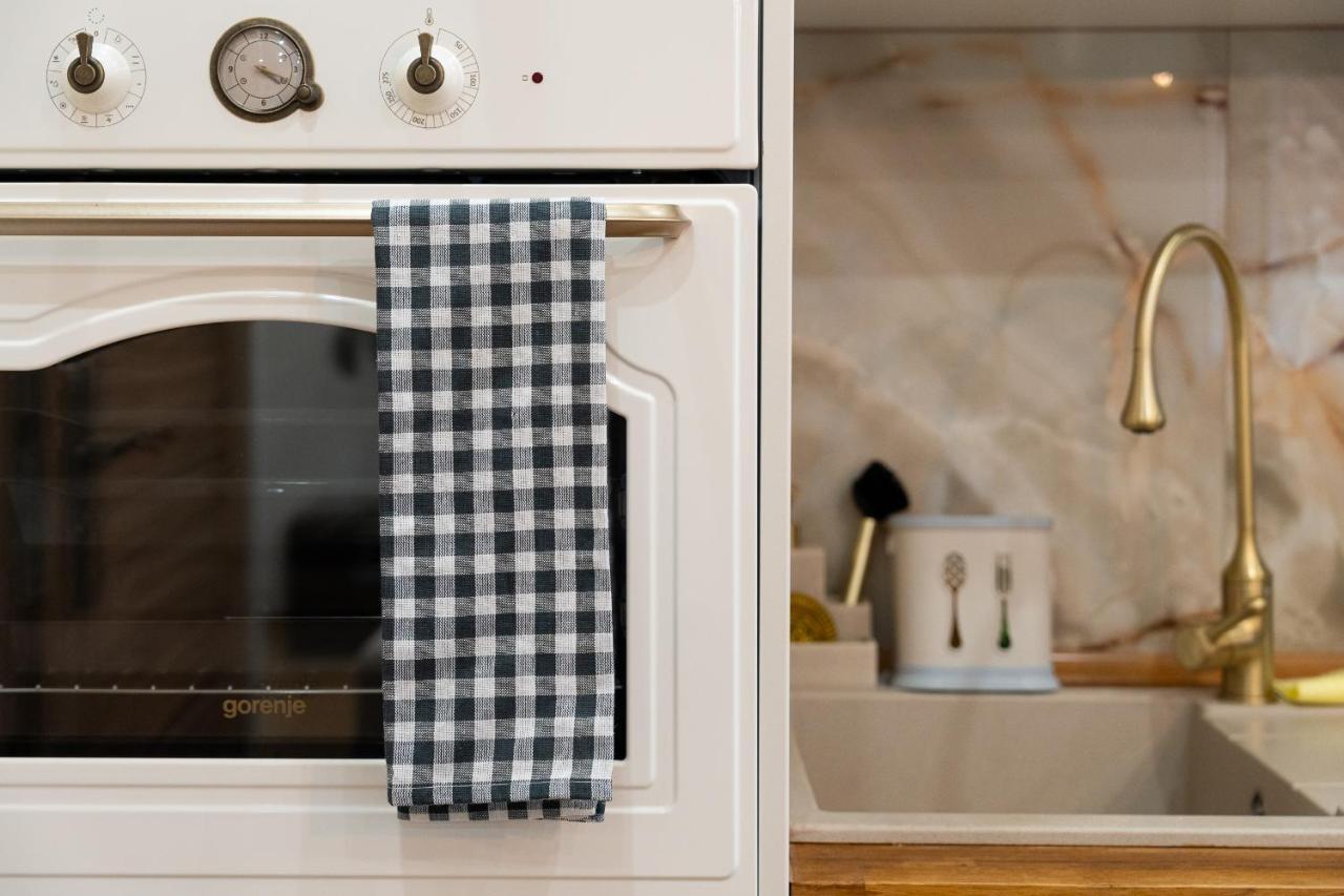 Apartament Zloty Jelonek - 4 Osobowy Na Placu Ratuszowym - Space Apart Jelenia Góra Esterno foto