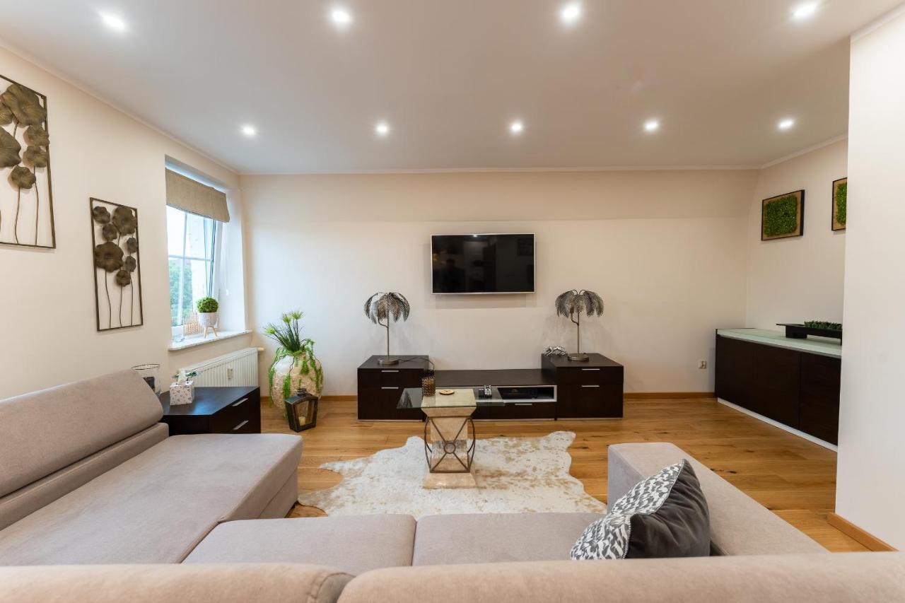 Apartament Zloty Jelonek - 4 Osobowy Na Placu Ratuszowym - Space Apart Jelenia Góra Esterno foto